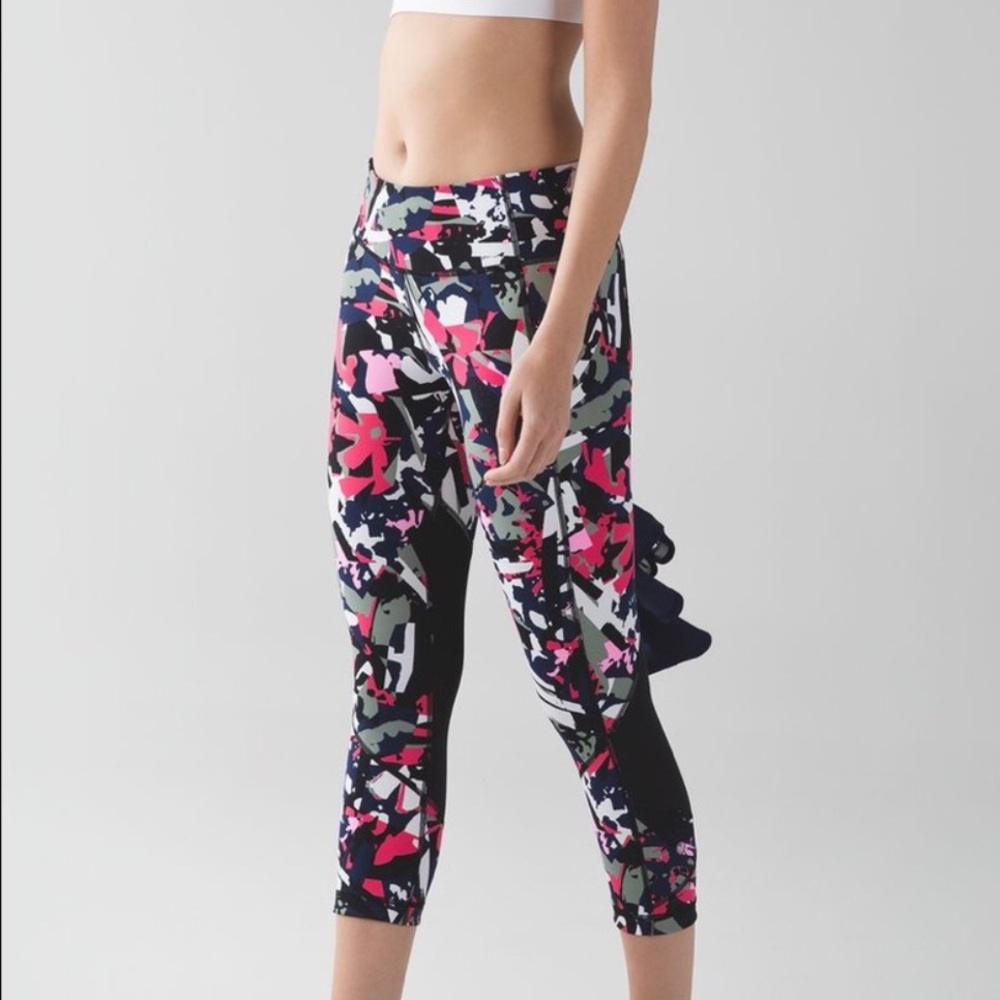 Lululemon Pace Crop Rival Capris