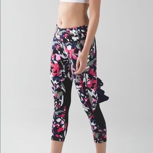 Lululemon Pace Crop Rival Capris