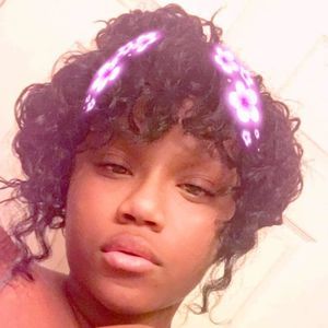 Meet your Posher, Lashea