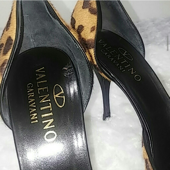 Valentino Authentic Leopard Print Calf Fur Heels - Picture 7 of 8