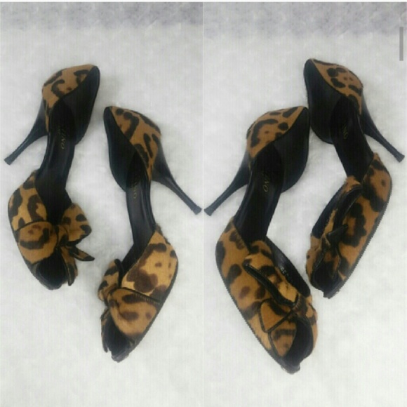 Valentino Authentic Leopard Print Calf Fur Heels - Picture 4 of 8