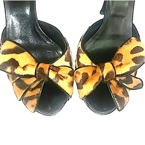 Valentino Authentic Leopard Print Calf Fur Heels - Picture 2 of 8