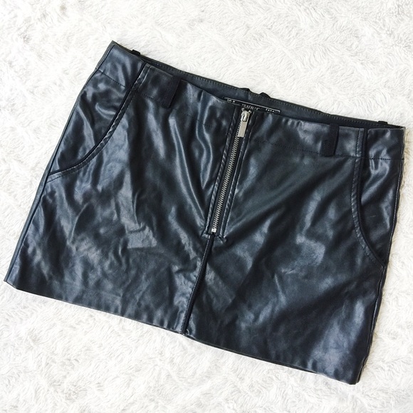 ♠️ Faux Leather Mini Skirt from Zara ♠️ - Picture 2 of 4