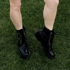 Steven Madden Chain boots