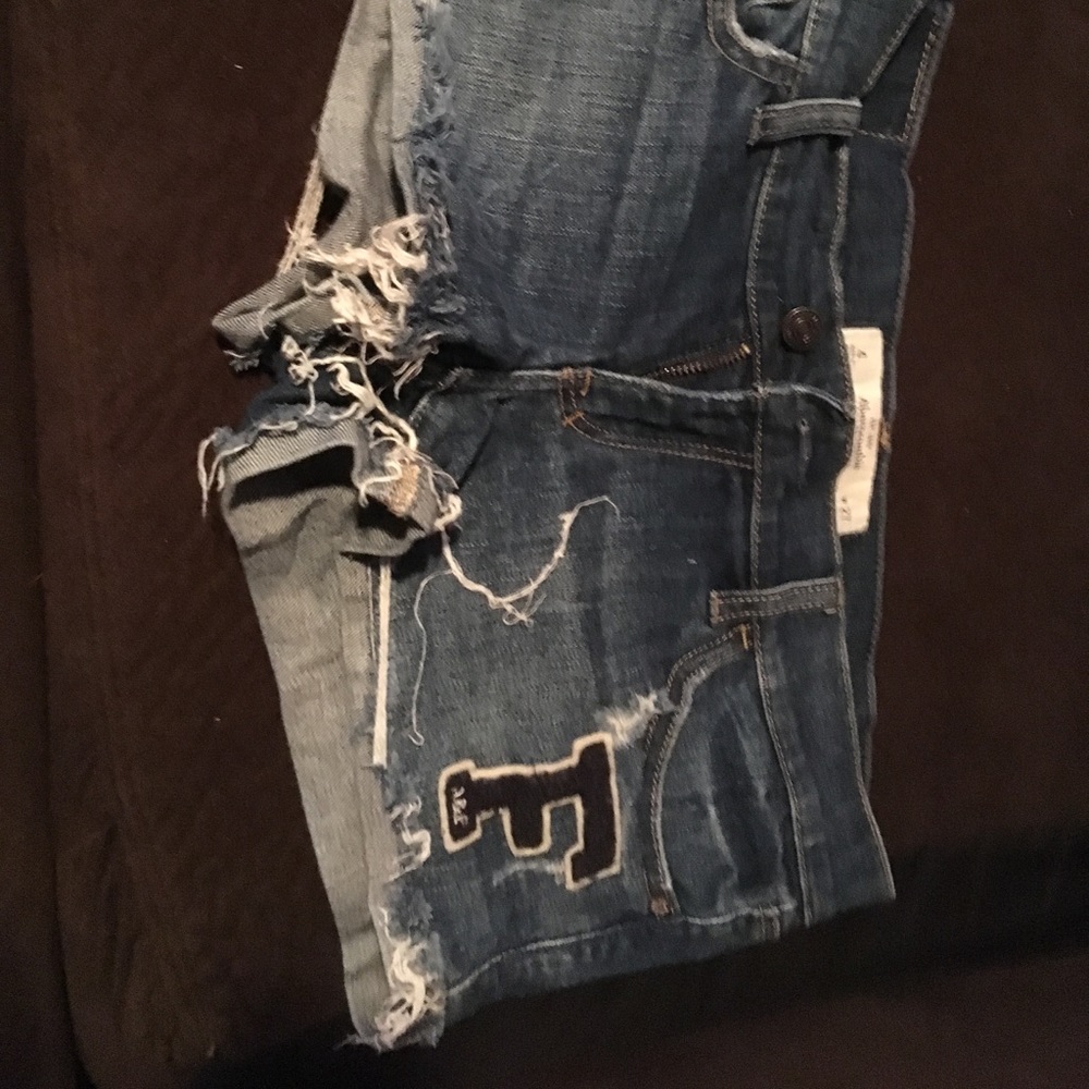 Abercrombie & Fitch shorts 4 or 27