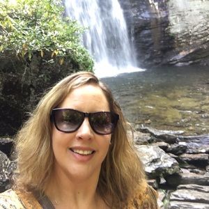 Meet your Posher, Stephanie