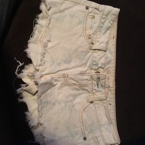 American Eagle white and blue tie dye jean shorts4