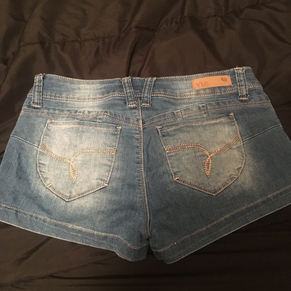 Shorts - Picture 2 of 2