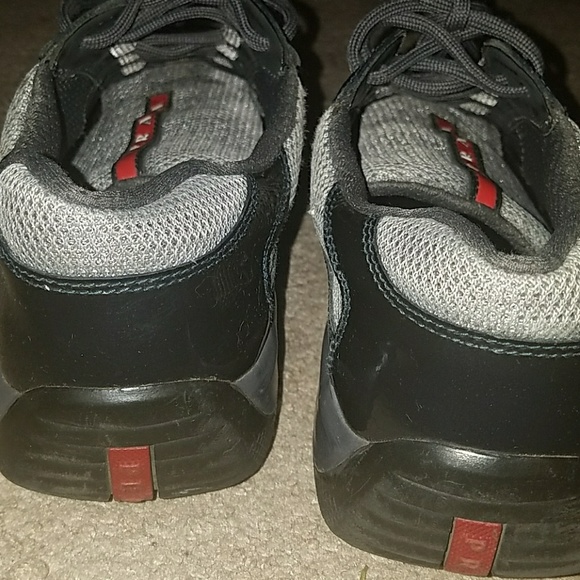 Lightly worn Prada - Picture 5 of 8