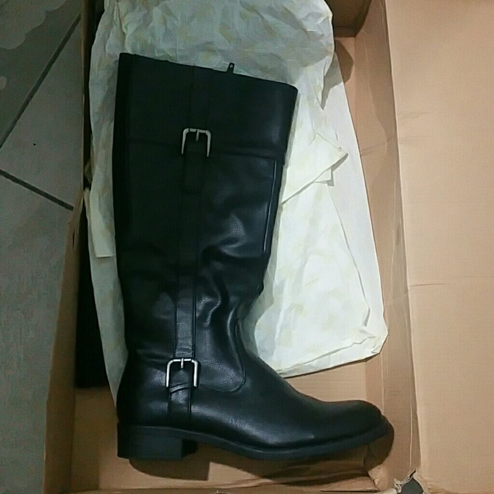 Black boots
