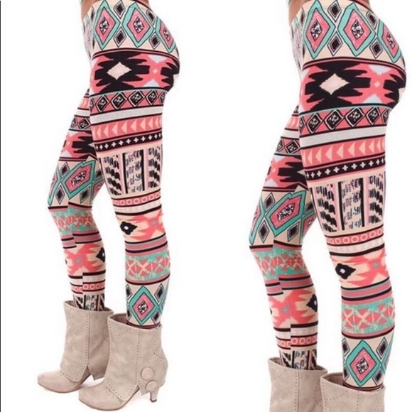 Boutique Pants - ♣️BLACK FRIDAY SALE♣️ Aztec Leggings