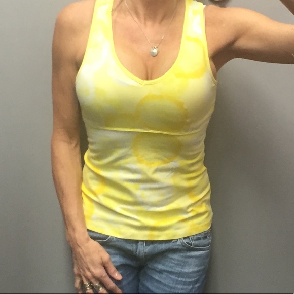 (70) NWT Danskin yellow tie dye YOGA top - Picture 1 of 12