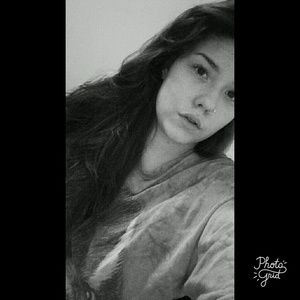 Meet your Posher, Marissa