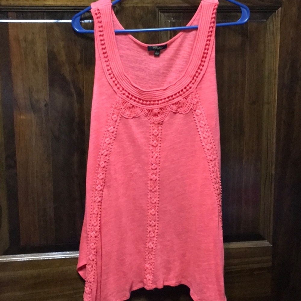 Sleeveless tank top