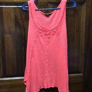 Sleeveless tank top