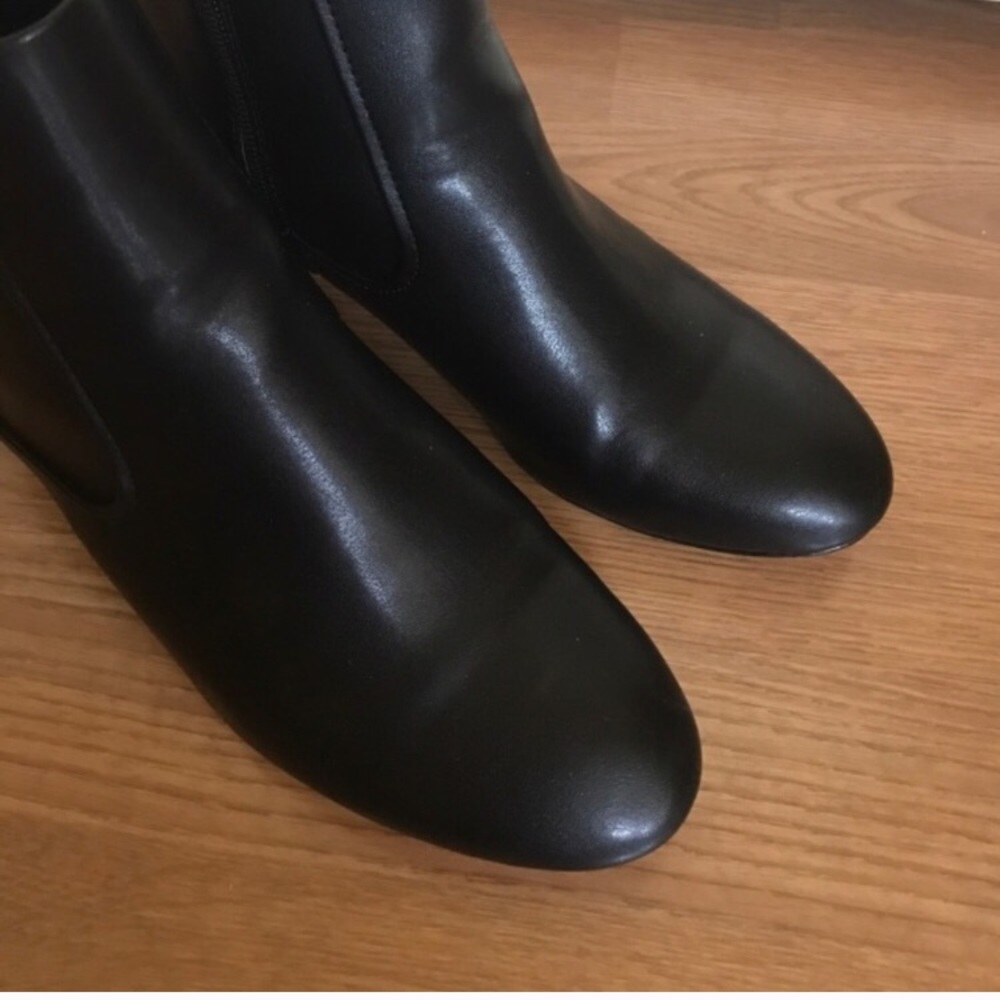 Zara basic black leather round heeled boots