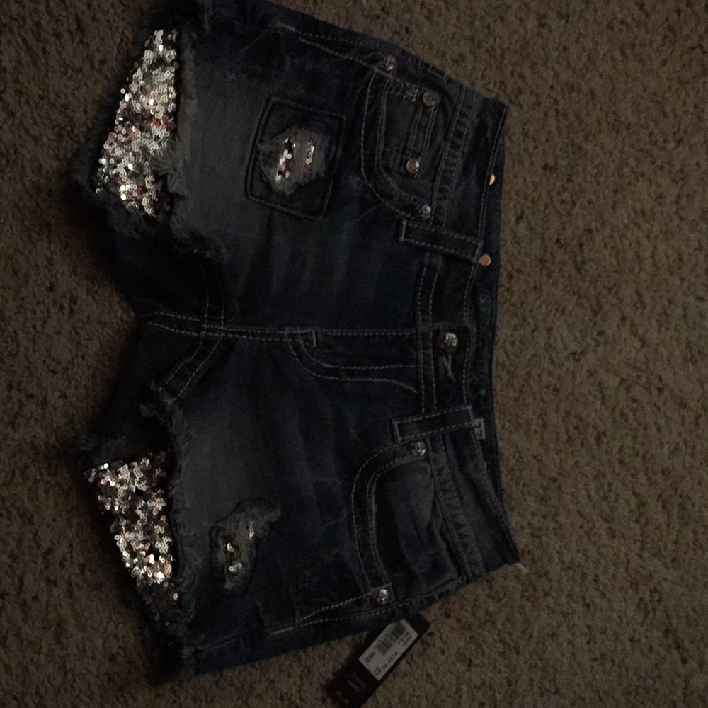 Never worn