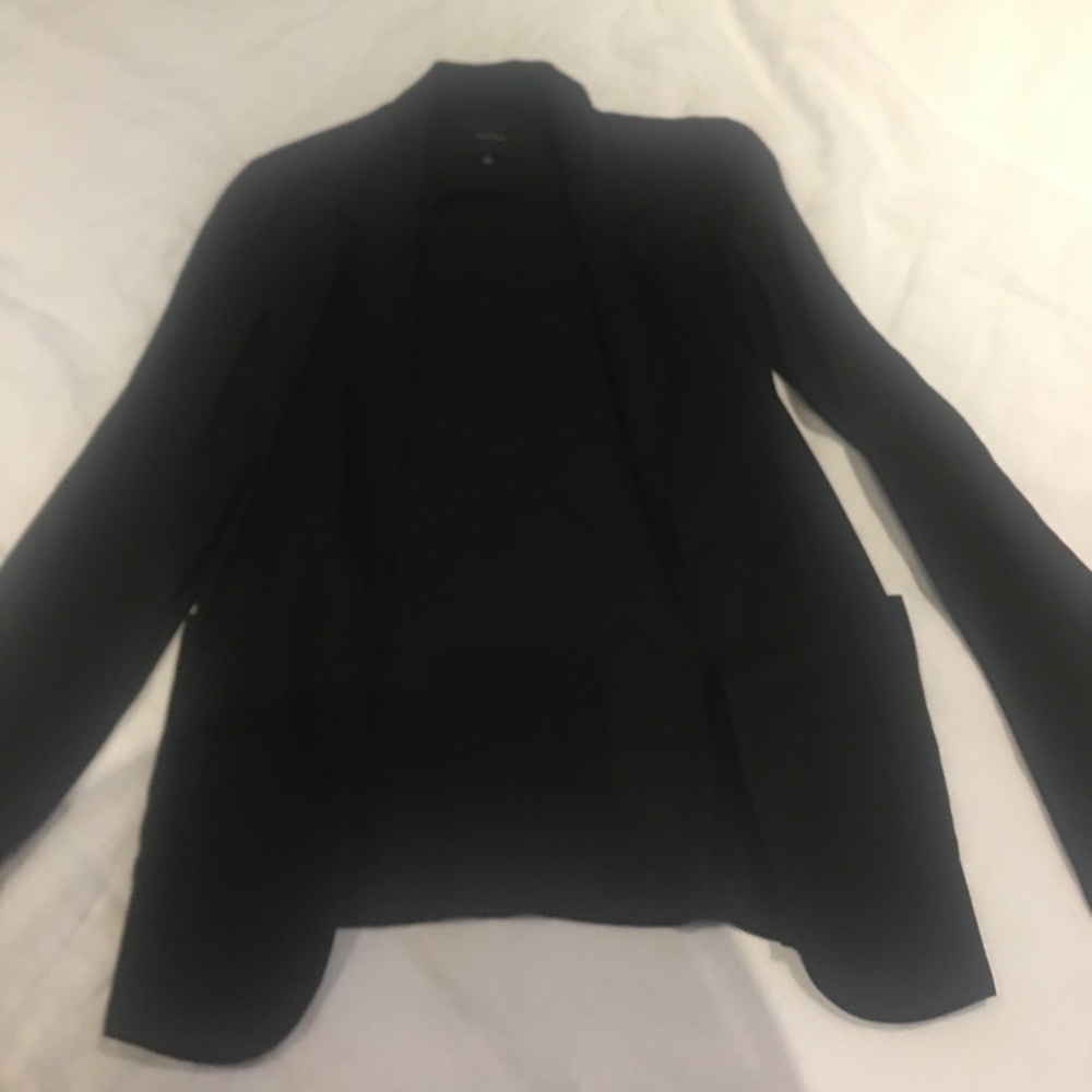 Aritzia Talula blacks blazer