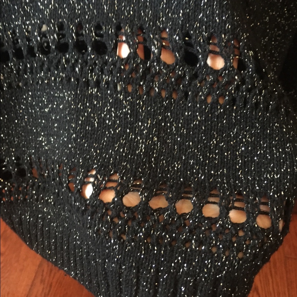 Sweater - Picture 4 of 4