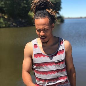 Meet your Posher, Simone