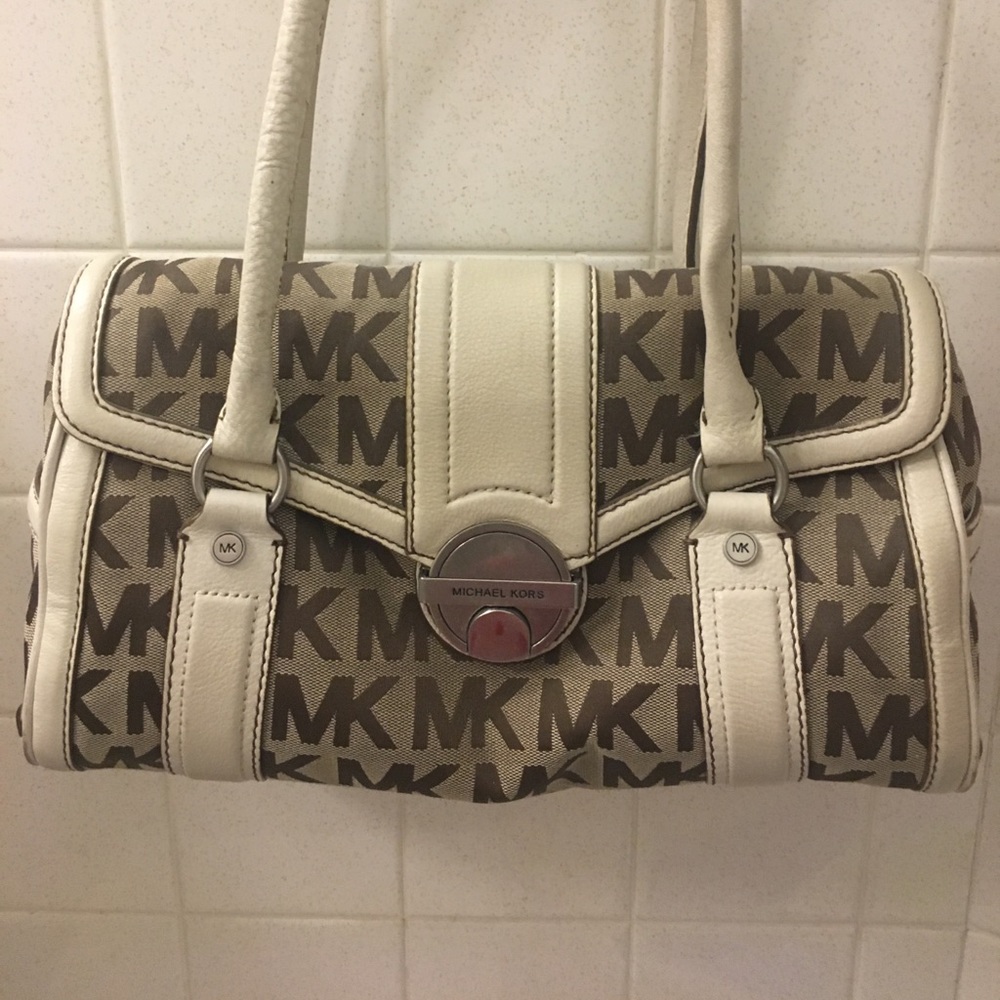 Michael Kors Signature shoulder bag