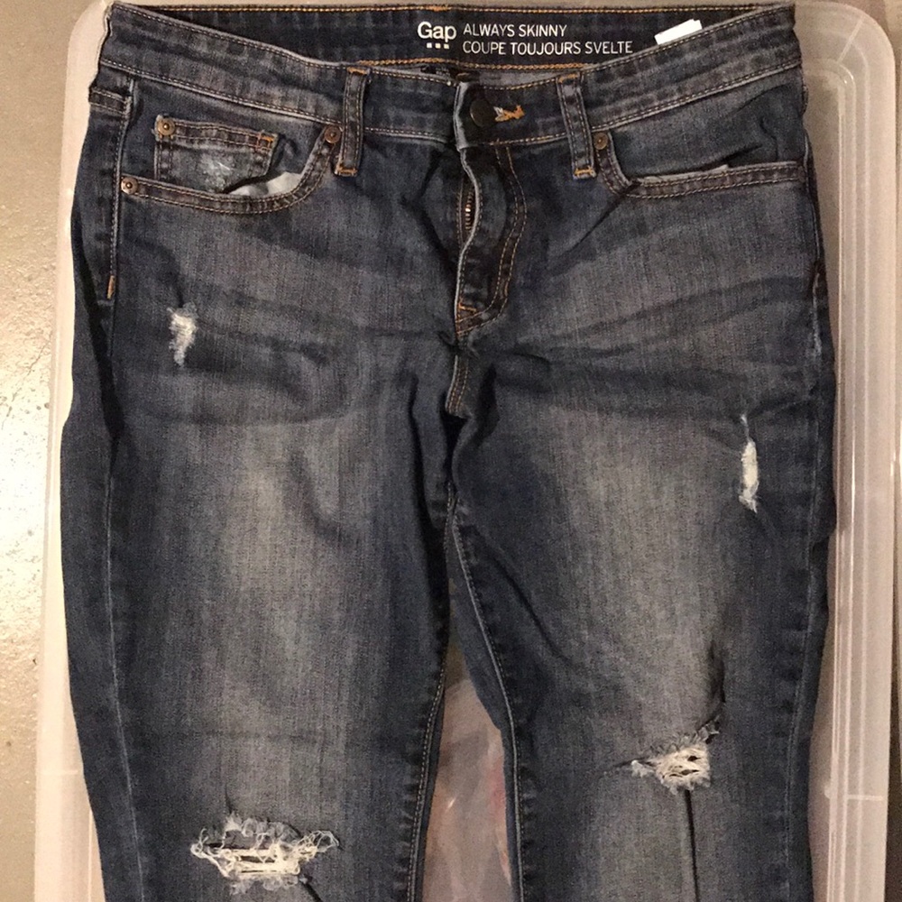 GAP destroyed skinny jeans