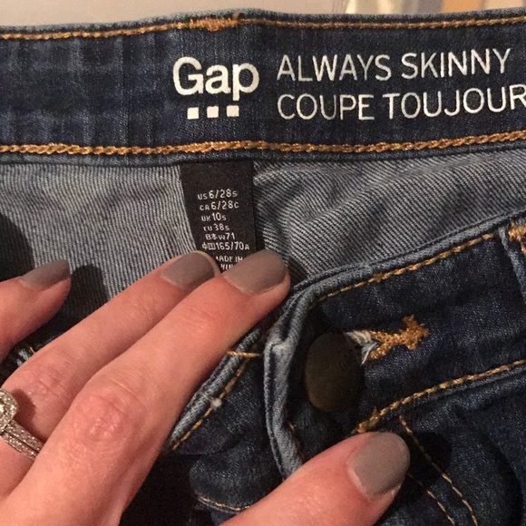 GAP destroyed skinny jeans - Picture 3 of 3