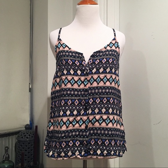 H&M Tops - 🔴 3/$20 H&M Aztec print tank top