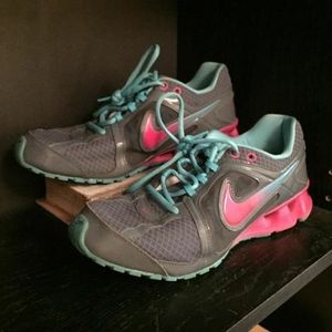 Nike. Women's Tennis Shoes. Size 9