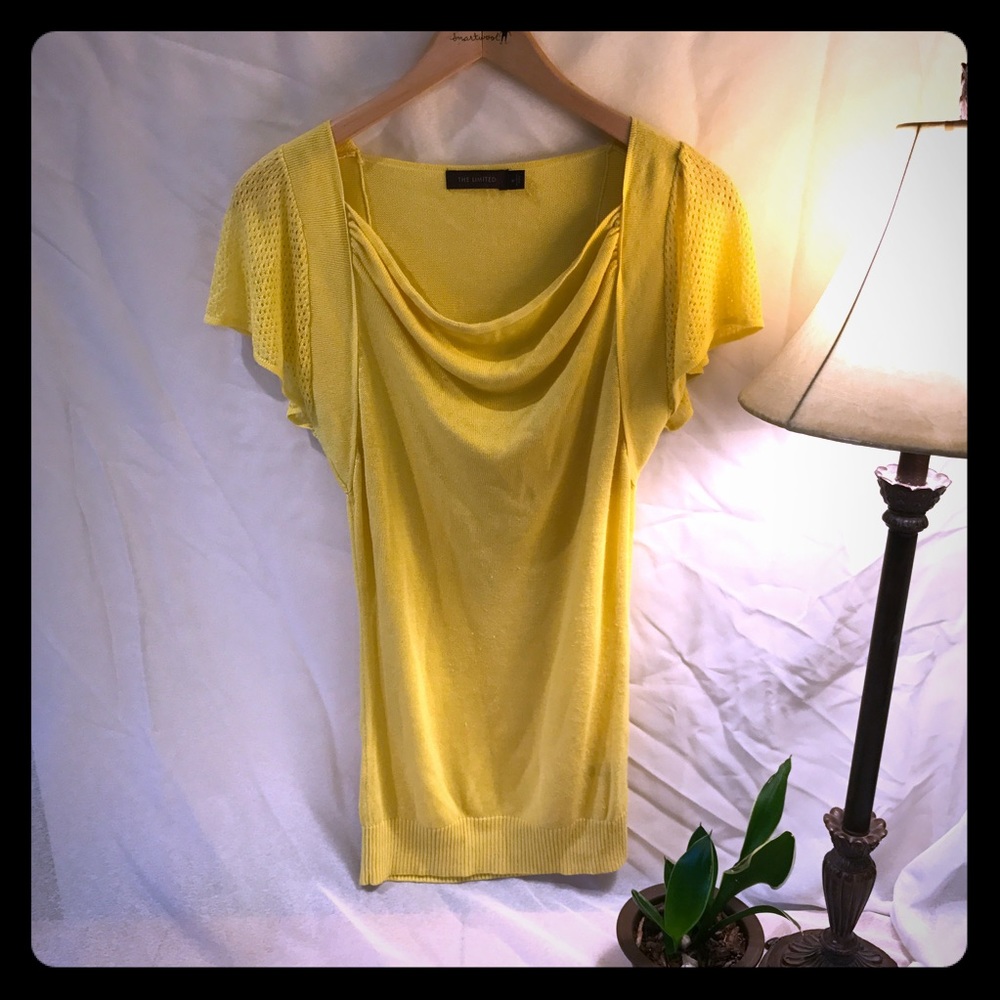 The Limited-short sleeve shirt-Size Medium