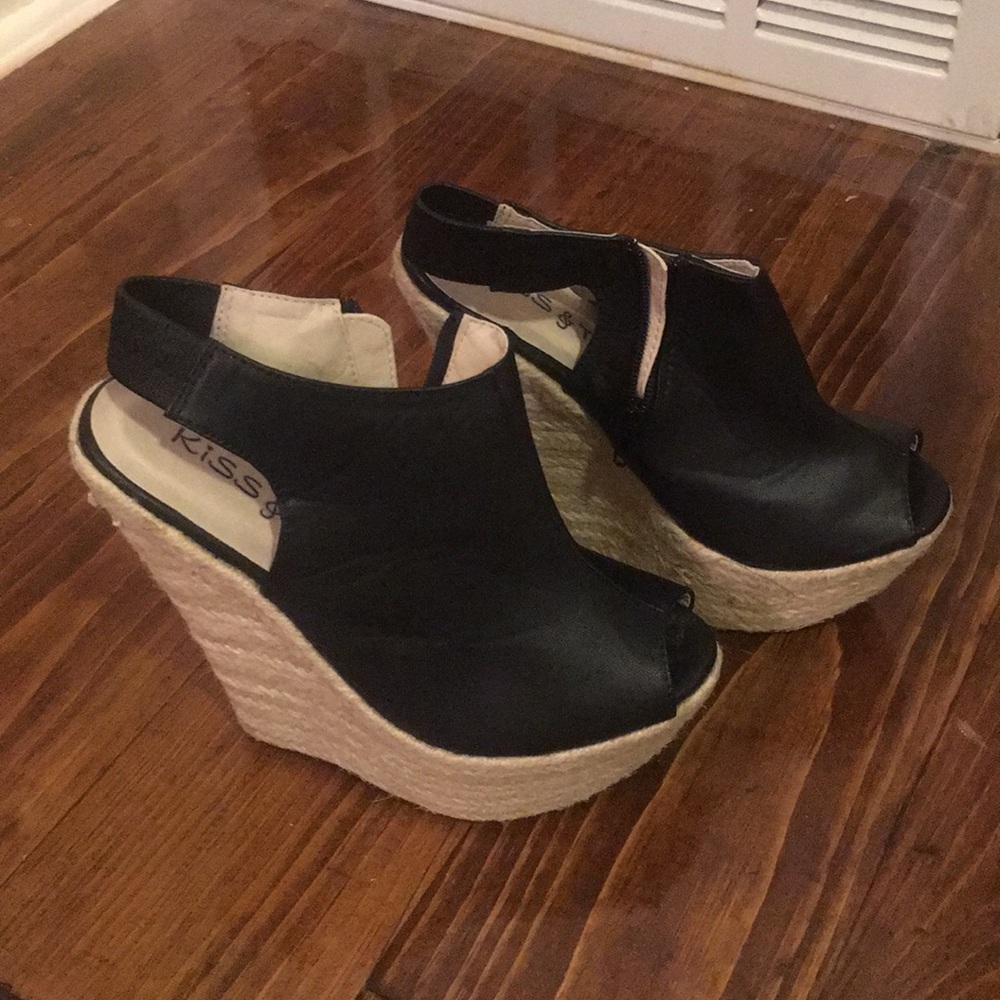 💋🖤 Black leather espadrille wedges