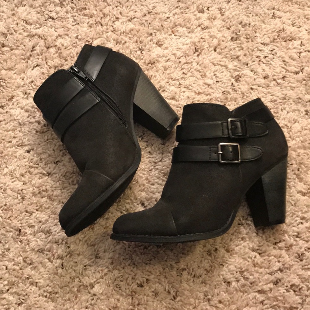 LC Lauren Conrad booties