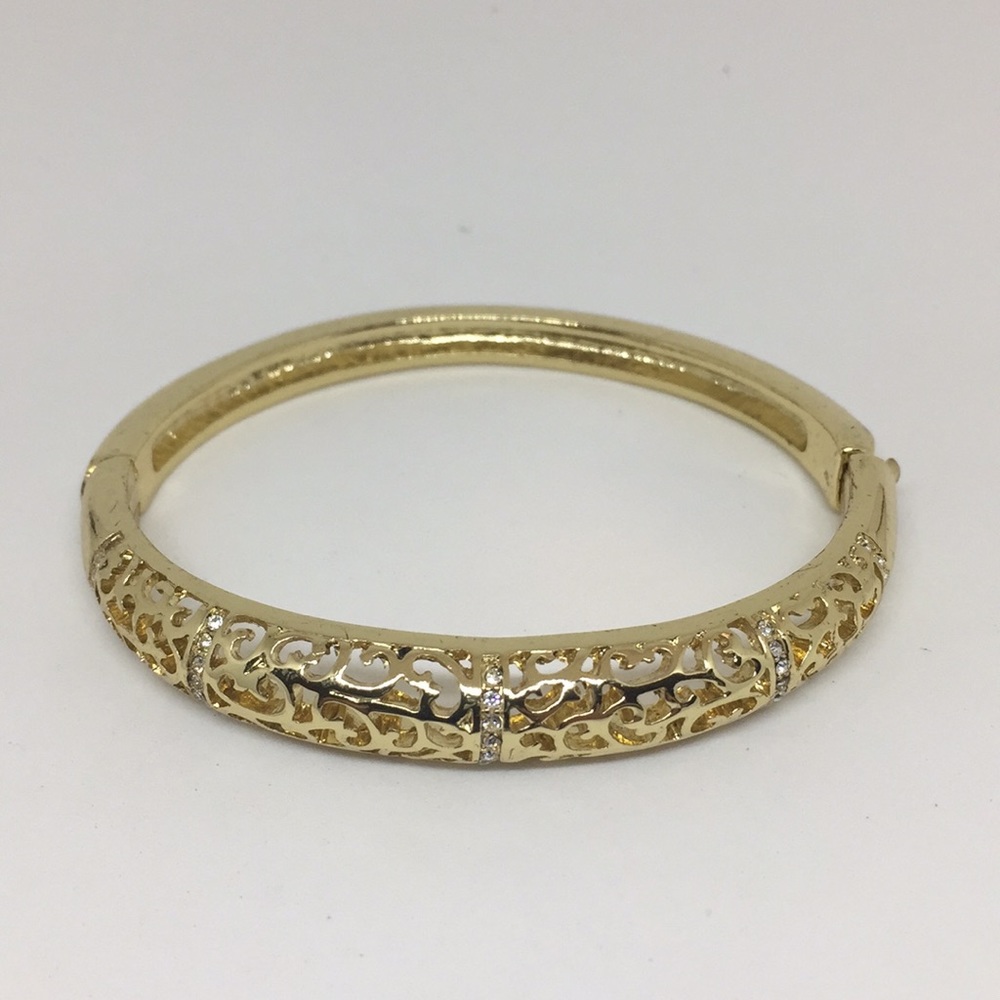 Fashion Bracelet Filigree Pattern Crystal GoldTone