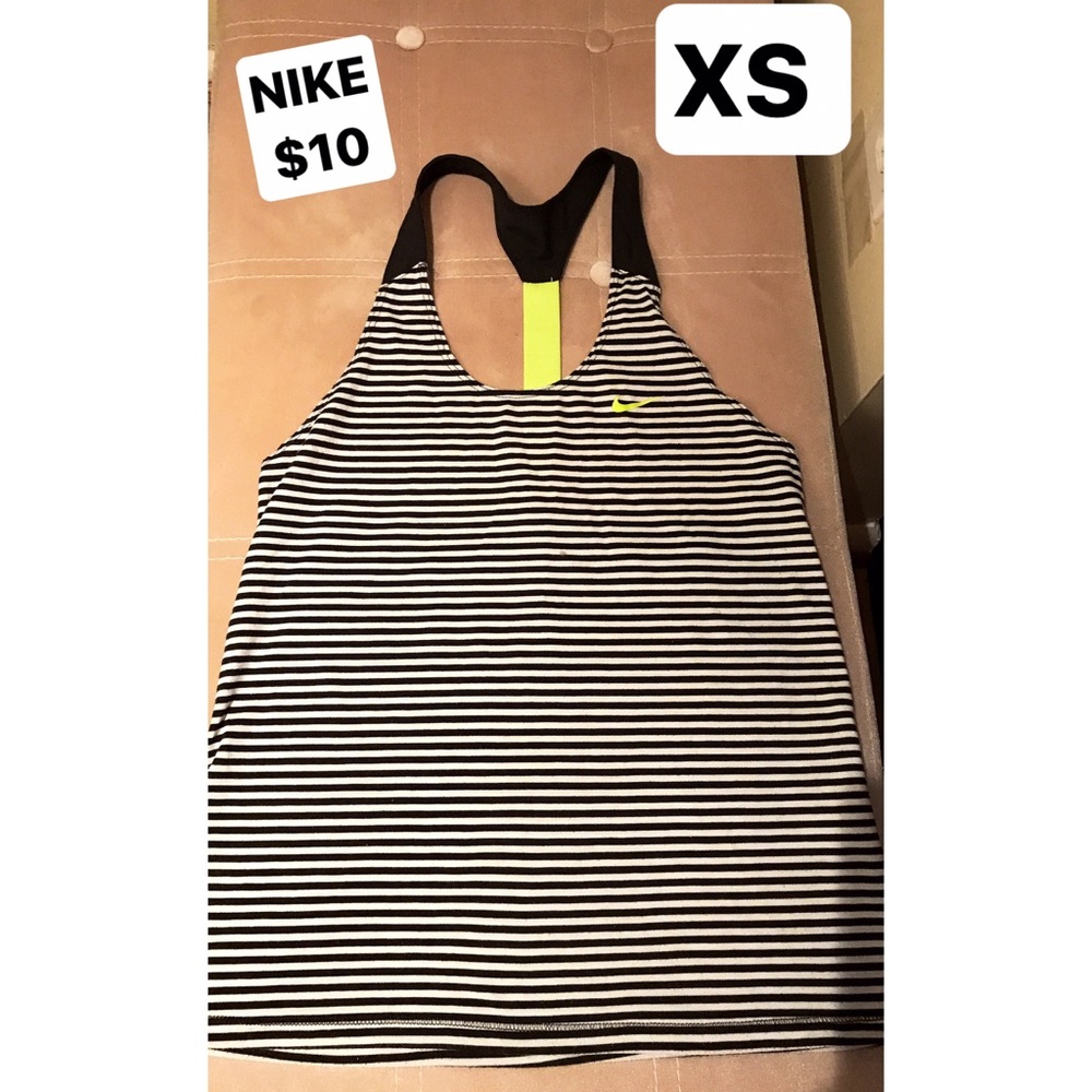 Nike work out top