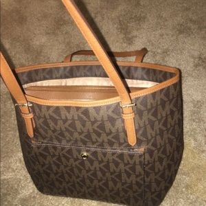 Michael kors purse