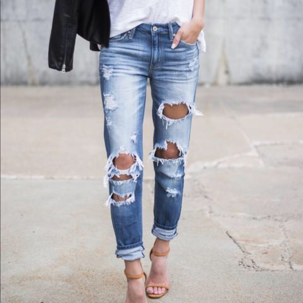 Crawford distressed boyfriend jean