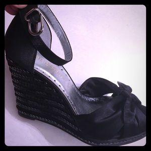 BCBG wedges