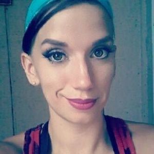 Meet your Posher, Abbra