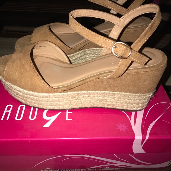 Platform Sandals - Picture 2 of 6