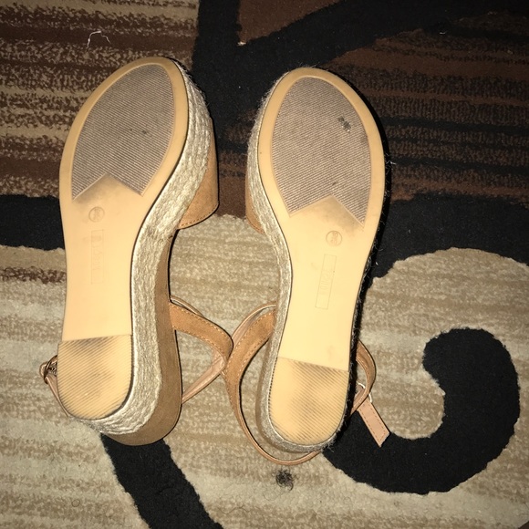 Platform Sandals - Picture 4 of 6