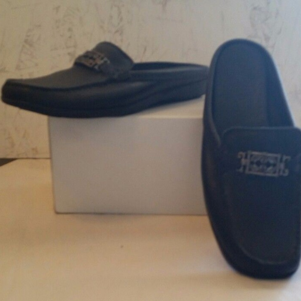 VGUC Minnetonka Black Leather Moccasins Mules