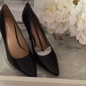 NWT Nine West black 4" heels
