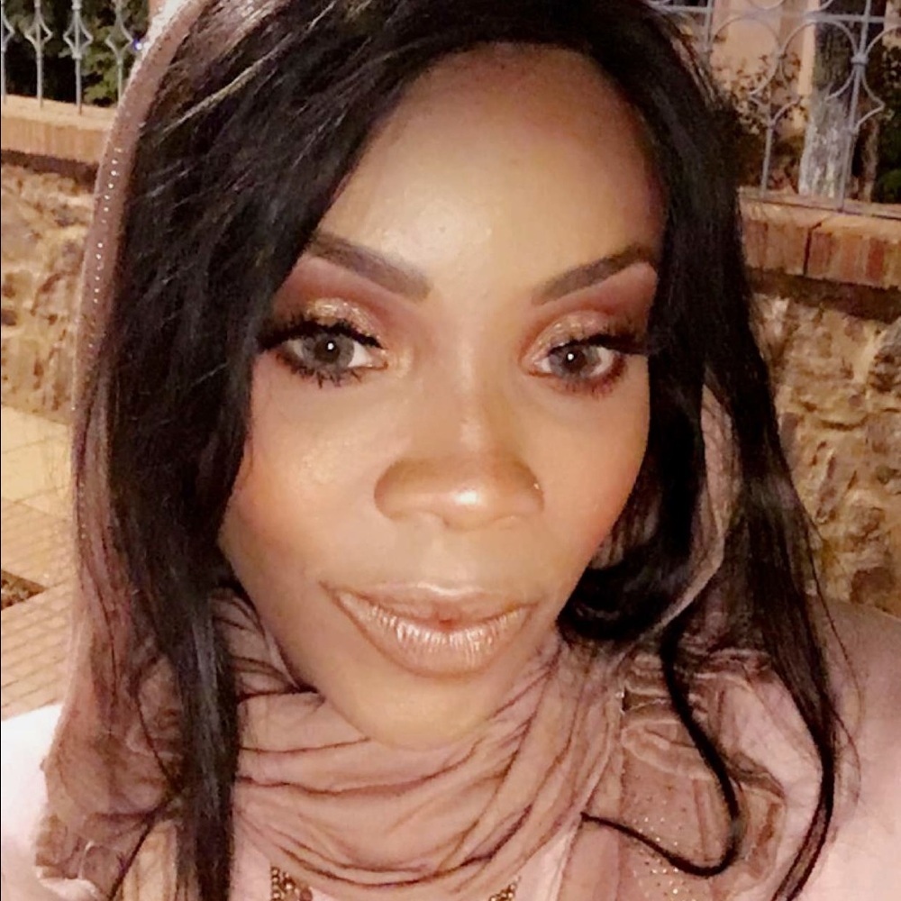 Meet your Posher, Karima