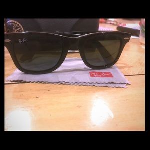 Ray-Ban Wayfarer original sunglasses RB 2140 901