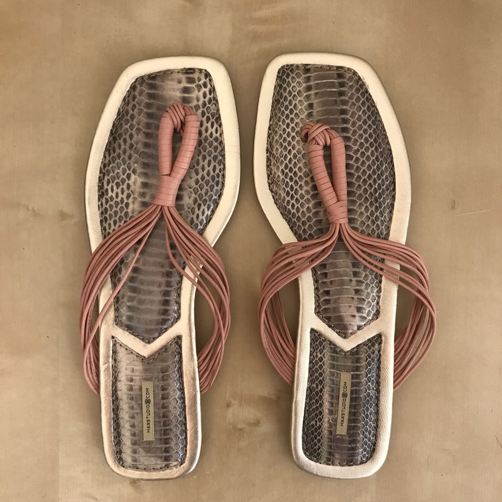Max Studio Blush Gold Strappy Thong Flat Sandals 7