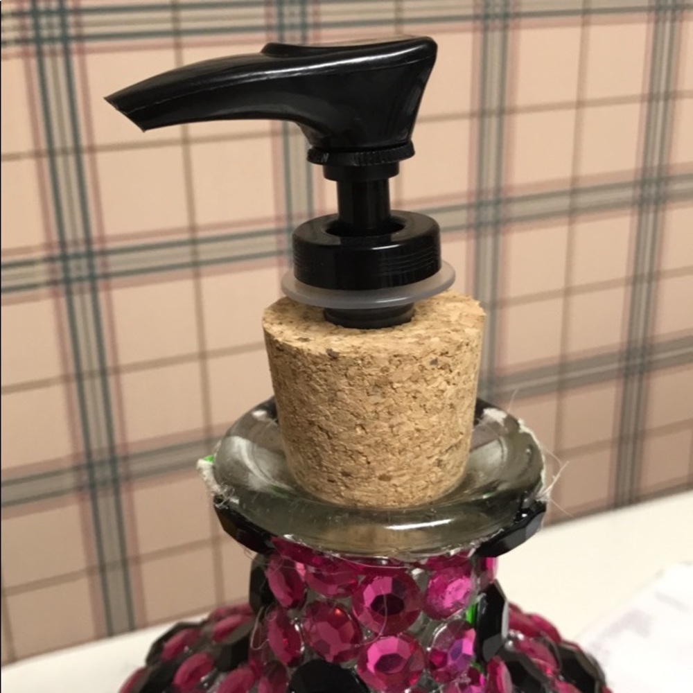 Soap Dispenser - Picture 5 of 5