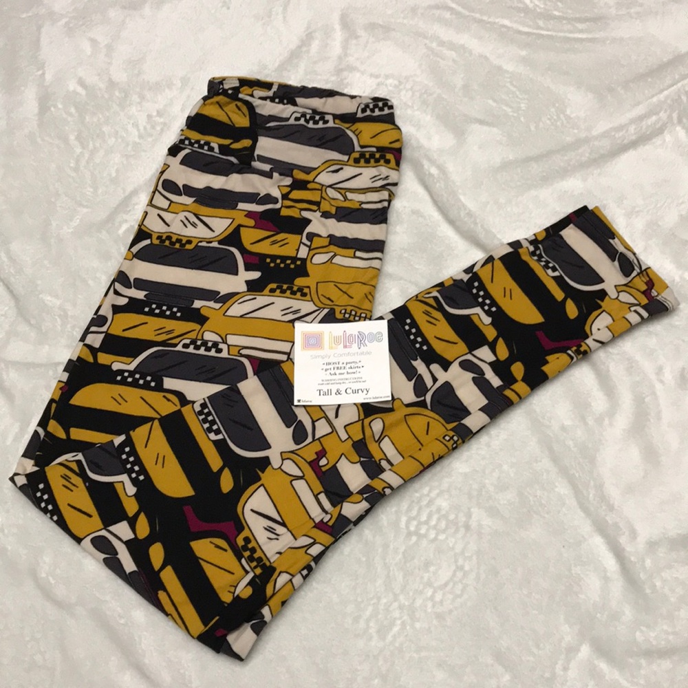 🎯 SOLD. 📍📍 Tall and Curvy leggings 🚕