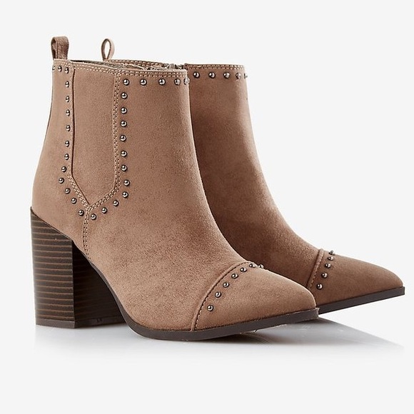 Express Shoes - 🆕NWOT Express Studded Block Heel Taupe Bootie, 10