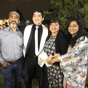 Meet your Posher, Cameron