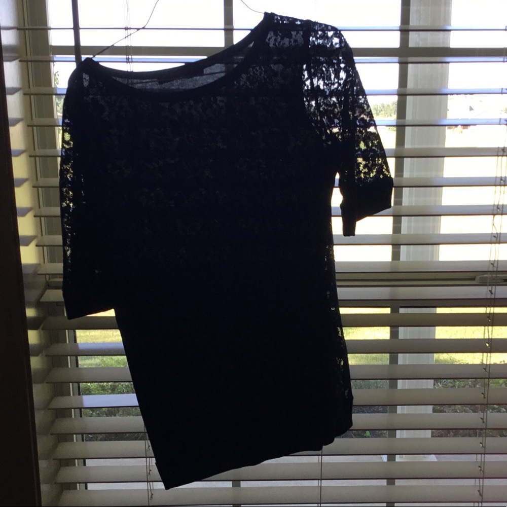Lace black top